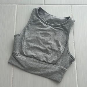 High neck sports bra